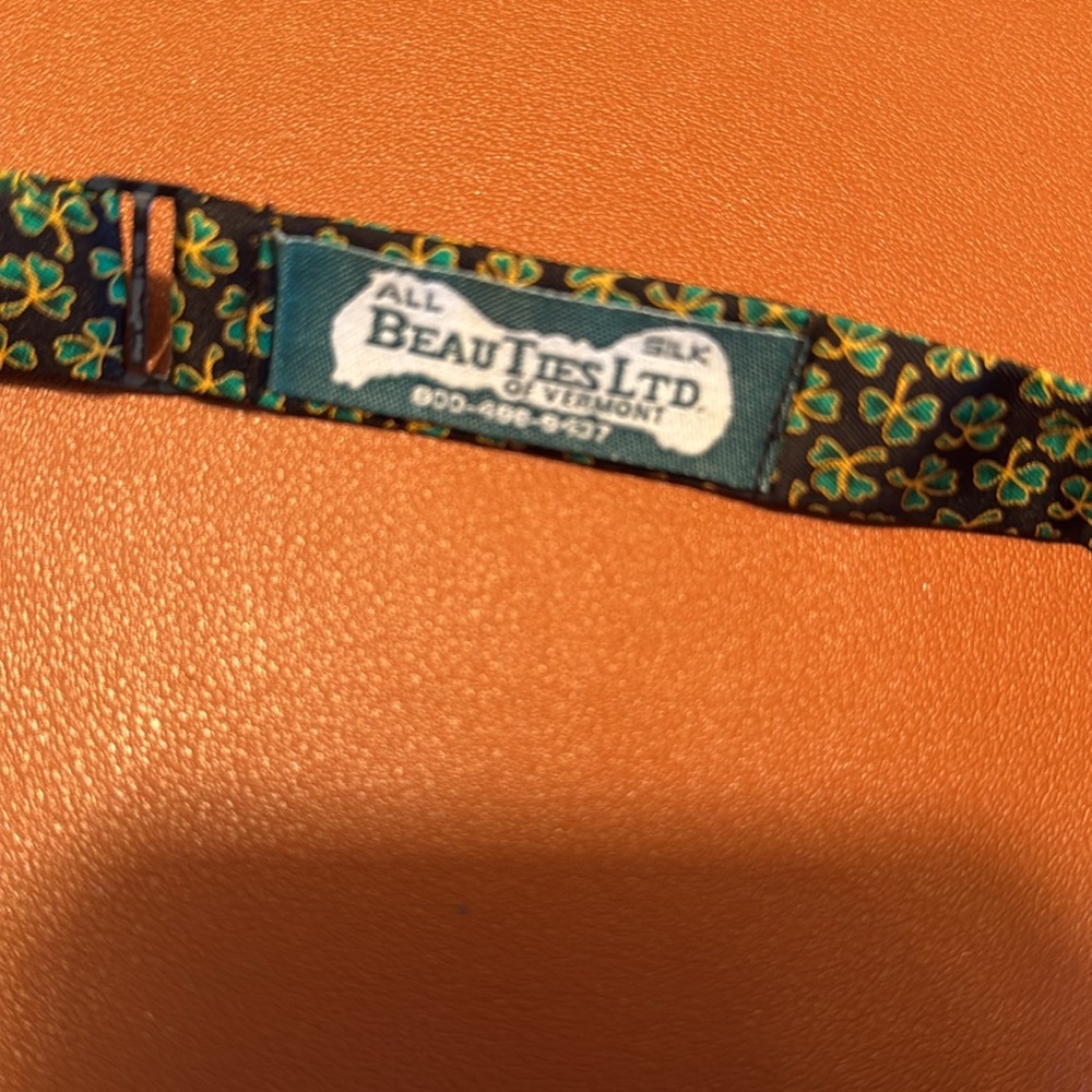 Green Patterned Bow Tie - image 2